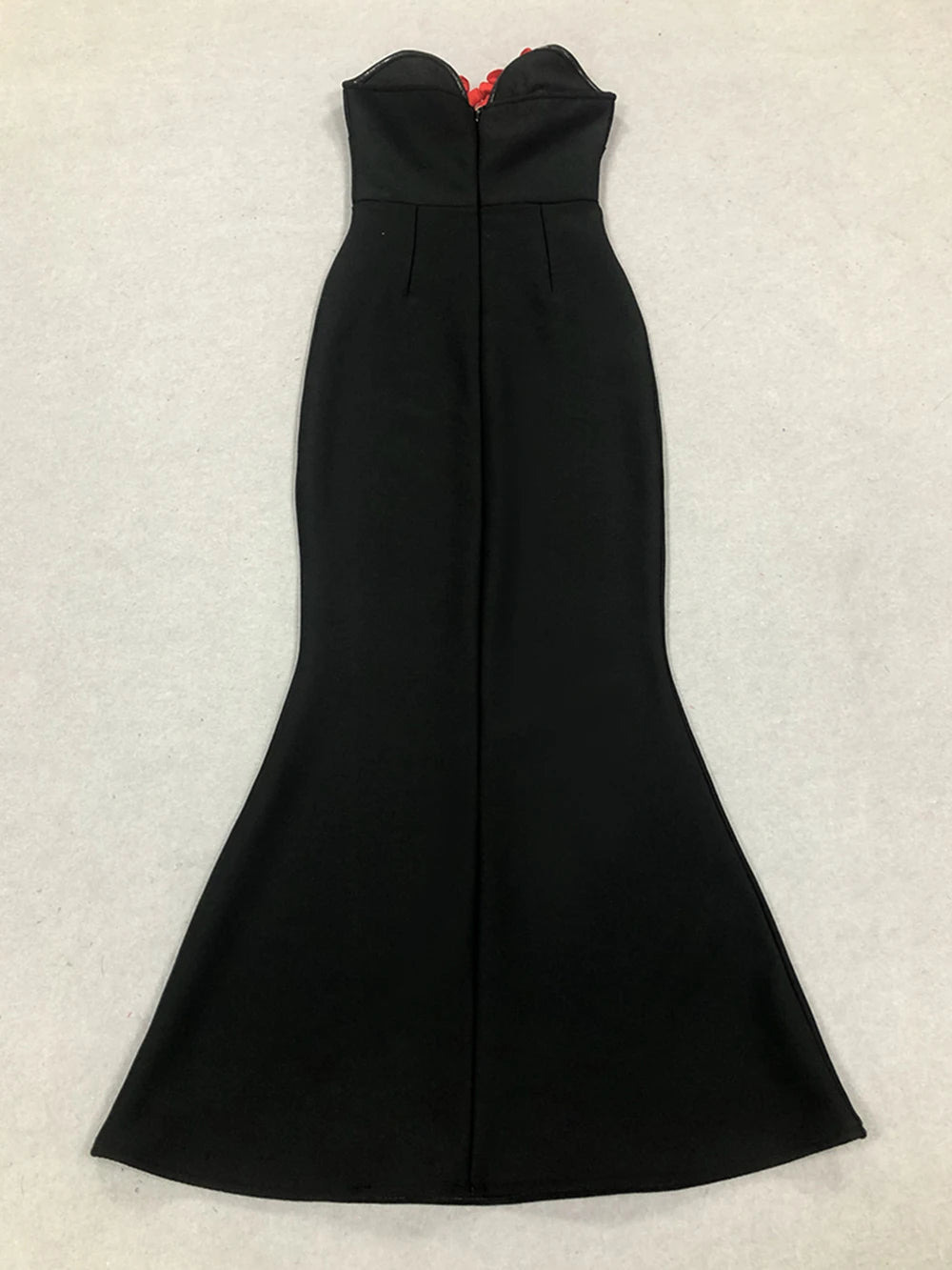 Elegant tube evening dress with flower chains