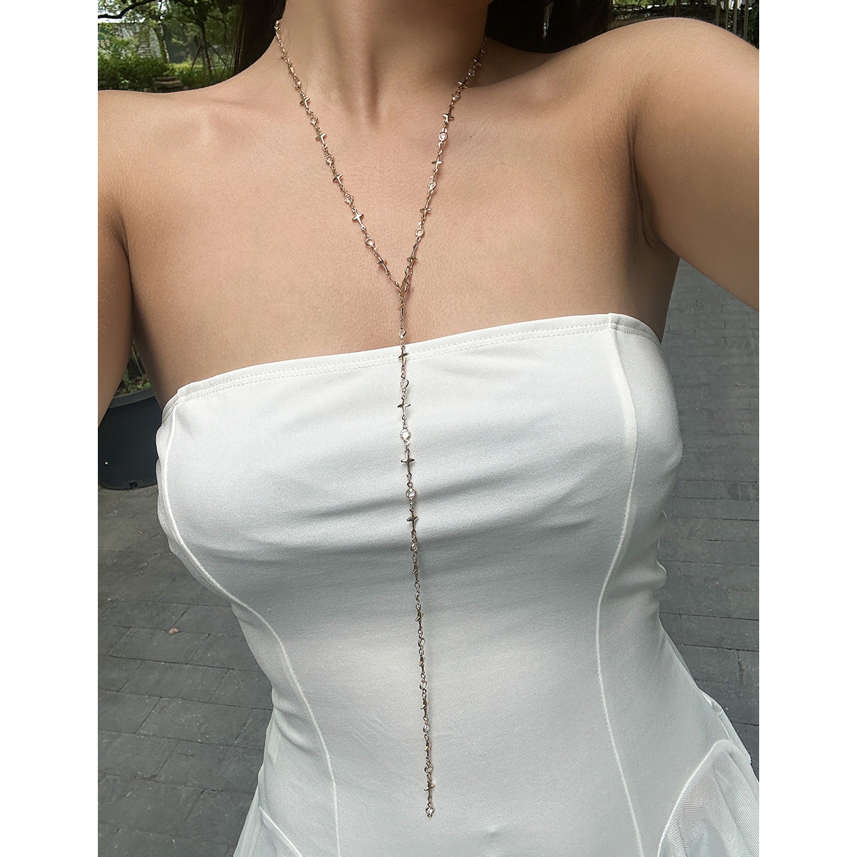 Small Fresh Color Y-shaped Daisy Chain Necklace Sweet Three Dimensional Metal Copper Clavicle Chain