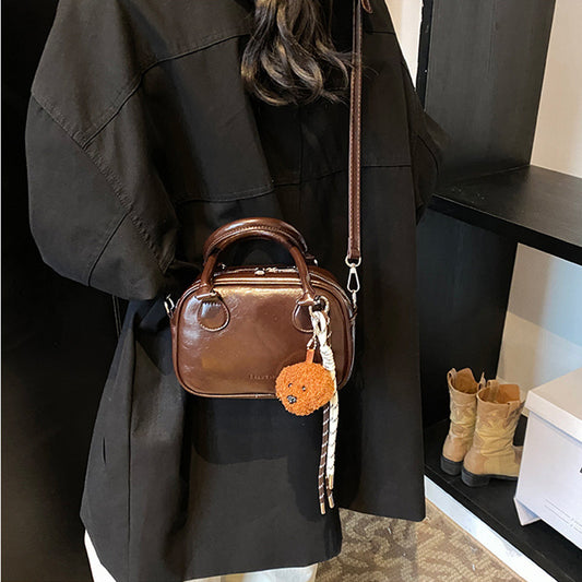 Women's Shoulder Messenger Bag Portable And Fashion Handbag