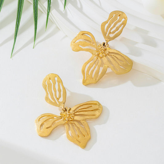 New Metal Hollow Leaf Shape Flower Earrings