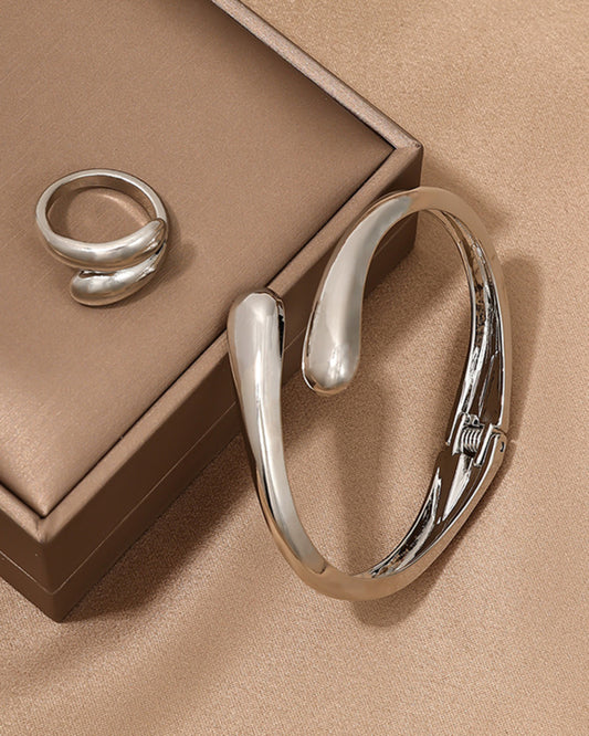 Fashionable and simple geometric jewellery set