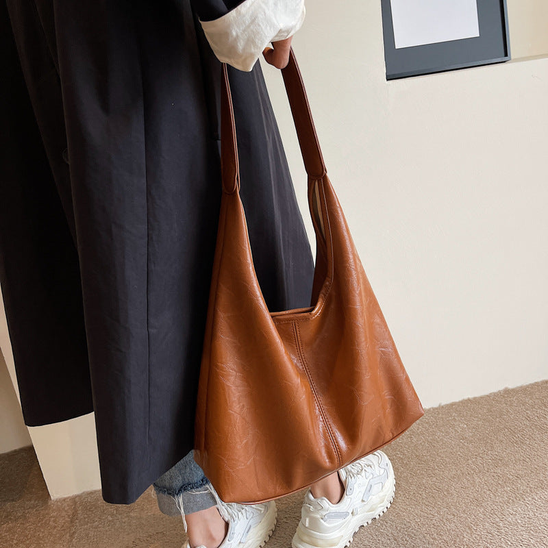 Chic Composite Hobo Tote with Clutch