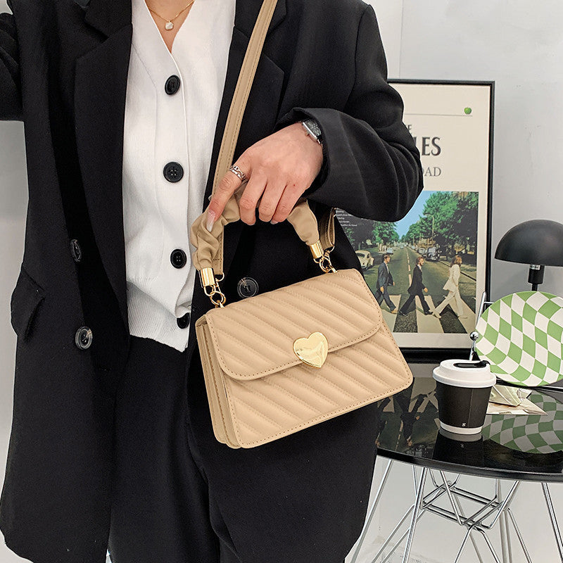 Chic Love Design Shoulder Bag