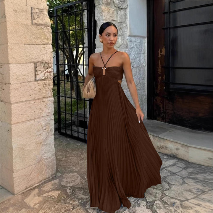 Elegant Sleeveless Pleated Dress