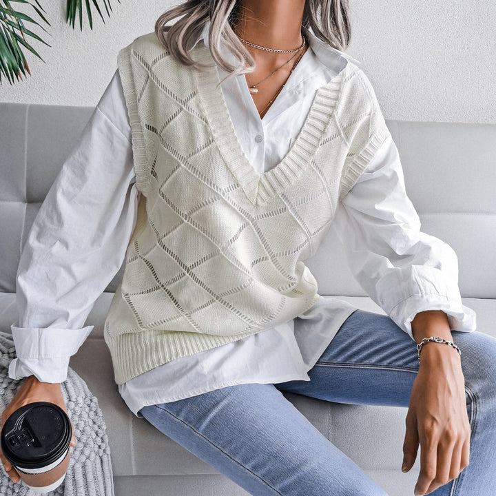 Women's V-neck Hollow Rhombus Casual Knitted Sweater Vest