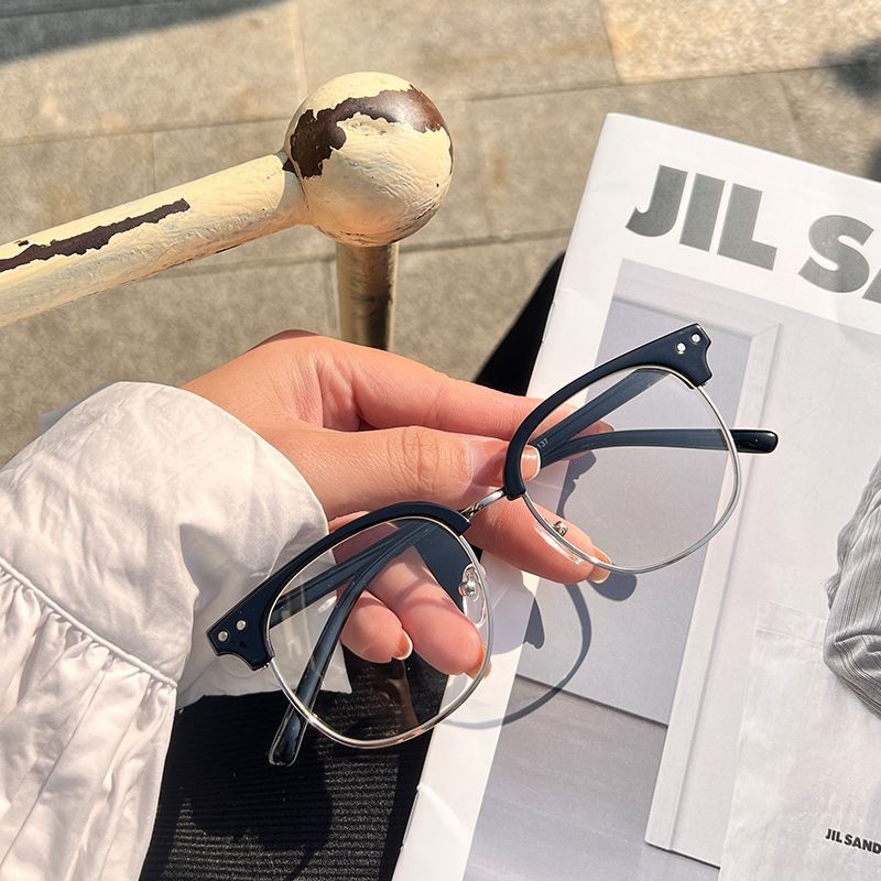 Simple Black Semi-rimless Myopia Glasses