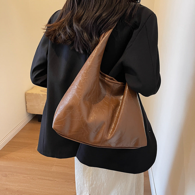 Chic Composite Hobo Tote with Clutch