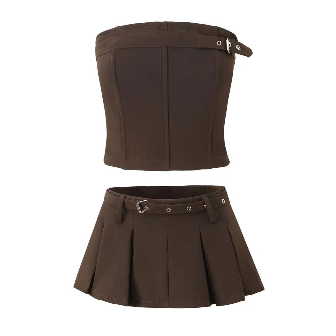 Fashionable slim fit strapless top with buckle decoration+pleated skirt