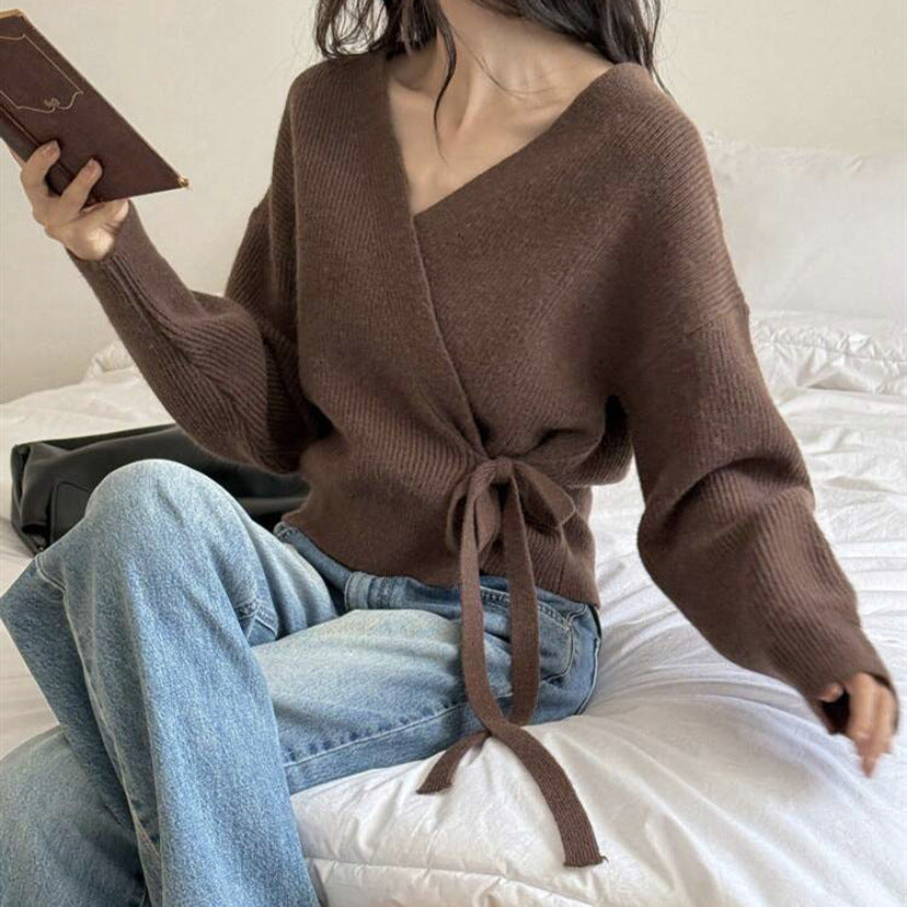 V-neck Waist-controlled Lace-up Sweater