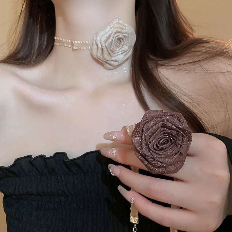 Romantic Rose Pendant Necklace