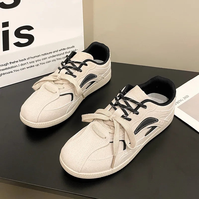 Small and versatile flat bottomed breathable casual shoes