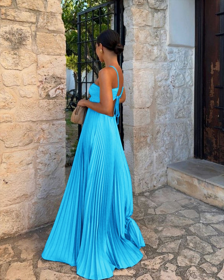 Elegant Sleeveless Pleated Dress