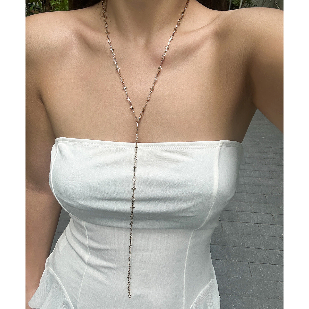 Small Fresh Color Y-shaped Daisy Chain Necklace Sweet Three Dimensional Metal Copper Clavicle Chain