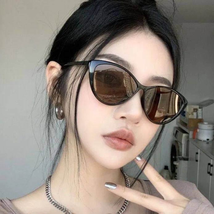 Ultra-Light Retro Shades