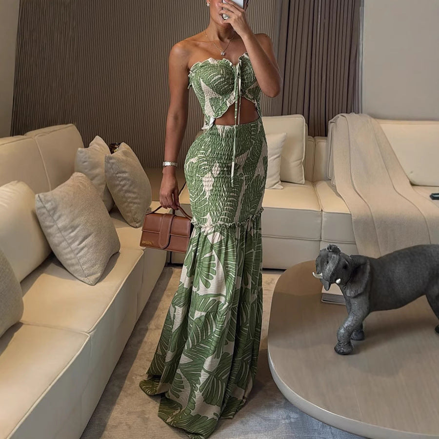 Elegant Off-Shoulder Outfit