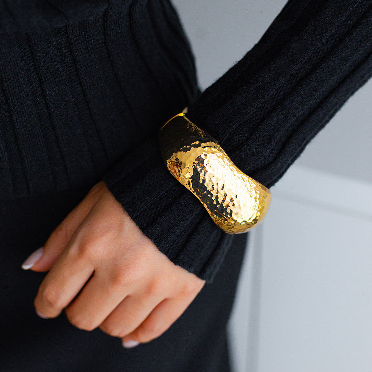 Minimalist Metallic Bracelet Set