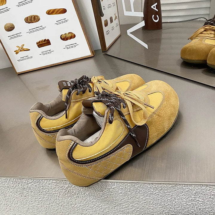 Lace Up Round Toe Flat Sneakers