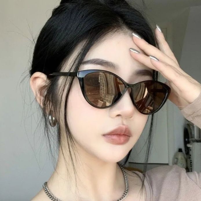 Ultra-Light Retro Shades