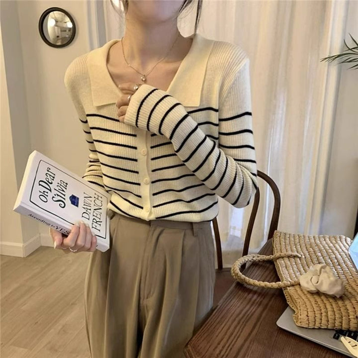 Black and white autumn striped Sweater