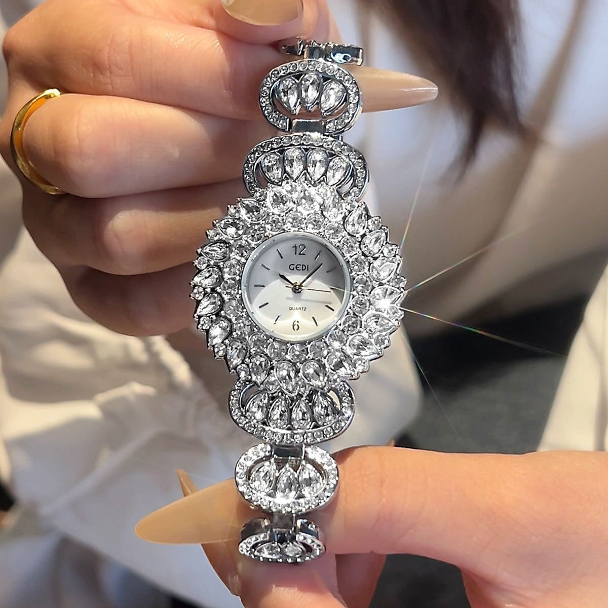 Good-looking Fritillary Exquisite Quartz Watch