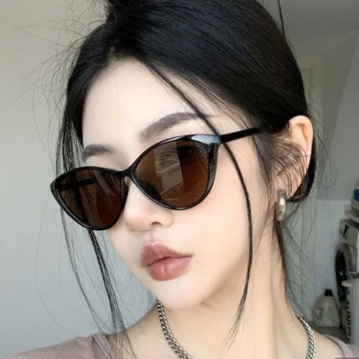 Ultra-Light Retro Shades