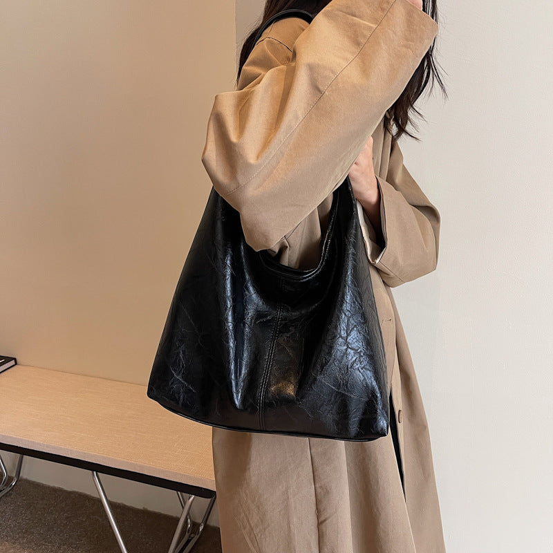 Chic Composite Hobo Tote with Clutch