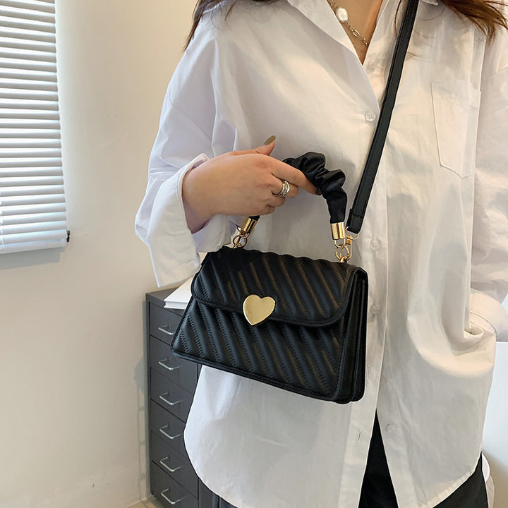 Chic Love Design Shoulder Bag