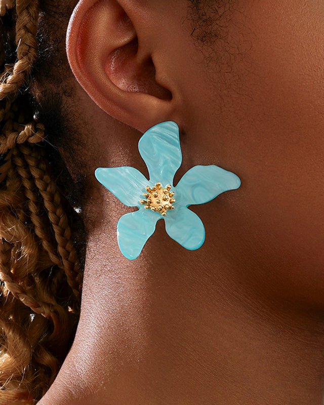 Fashionable flower earrings