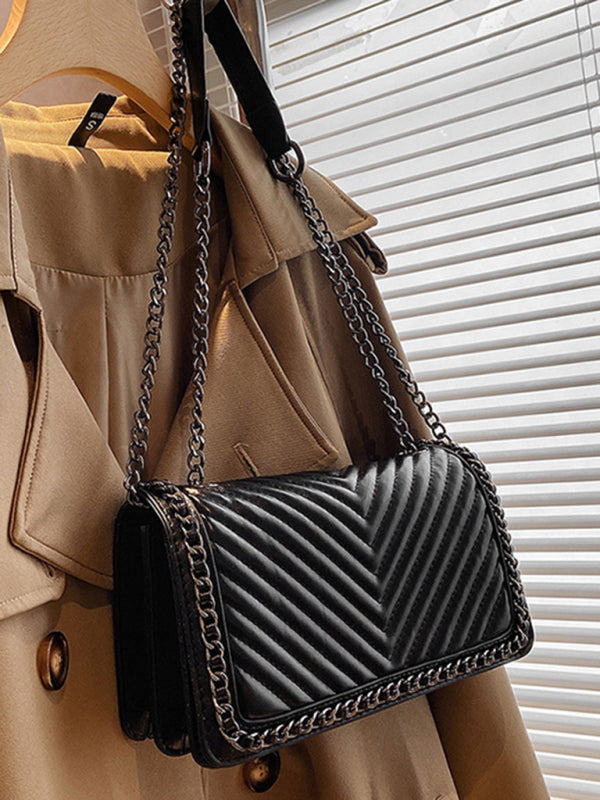 Black fake leather bag with chain straps