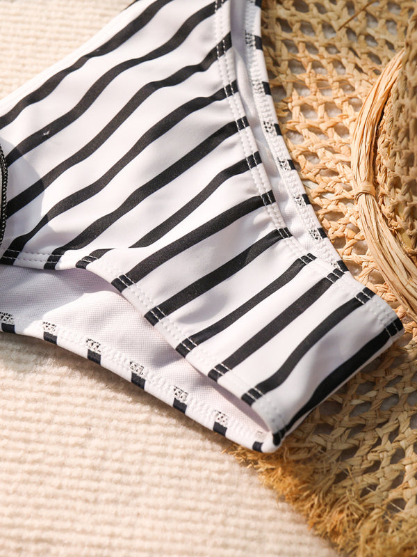 New three dimensional flower tube top bikini