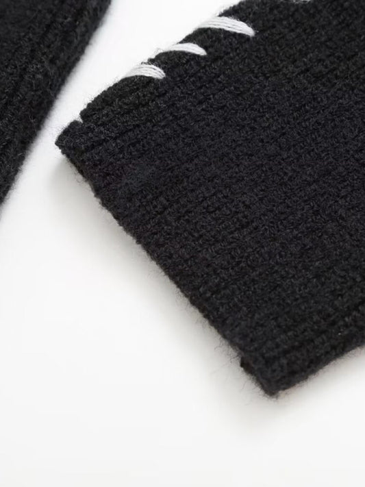 New round neck long sleeve stitching sweater